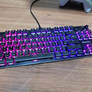 Roccat Vulkan tkl 리니어 키보드