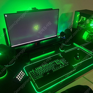 레이저 razer 블랙위도우 v4 pro 옐로우 축 (+razer 팬텀 키캡 + 키보드 루프) 팝니다.