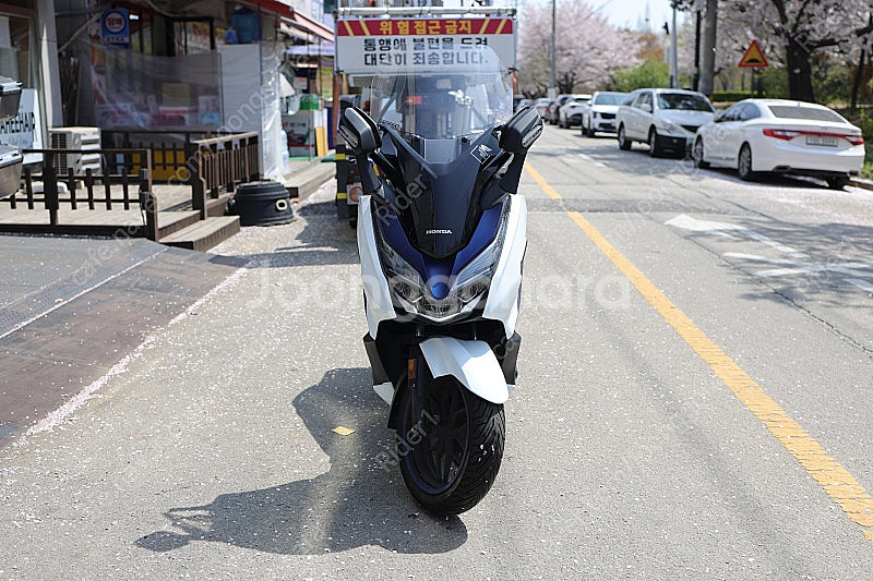 혼다 포르자300 2018년식 43000km 흰색 23...--0
