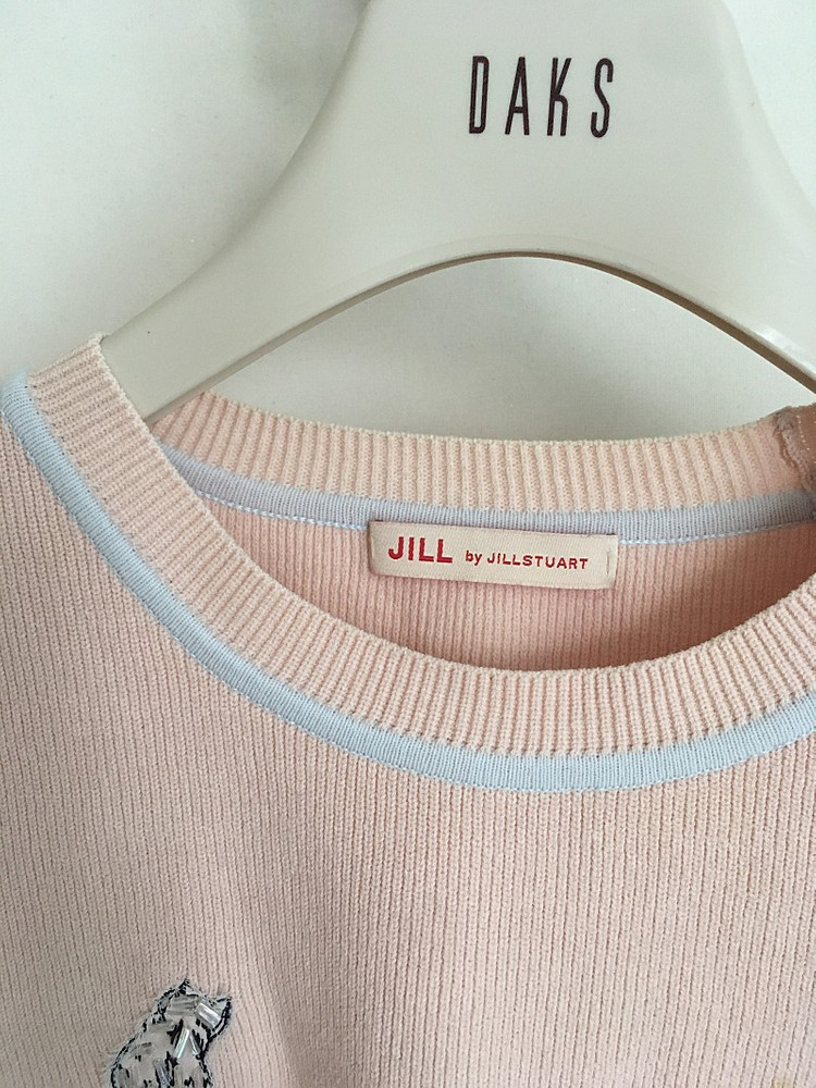 질스튜어트 상의 이미지