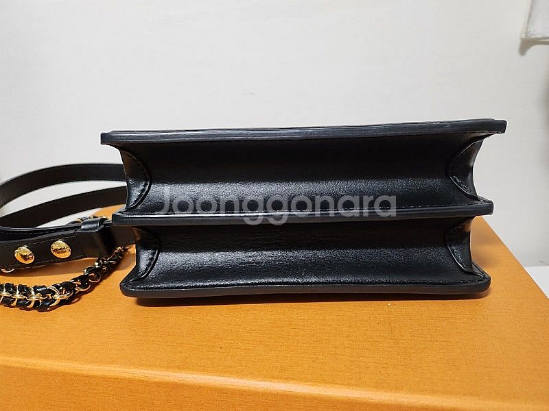 루이비통 미니도핀 블랙 에삐 판매합니다--4