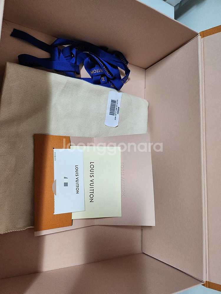 루이비통 미니도핀 블랙 에삐 판매합니다--6