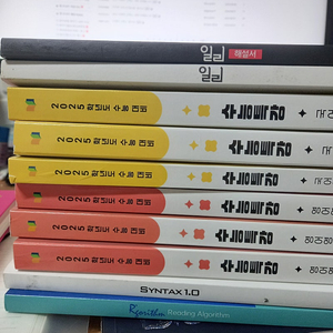 2025수능특강 국어(독서,문학,화작)/2025수능특강 영어(영어,영독,영듣)/이명학-일리,신택스,알고리즘