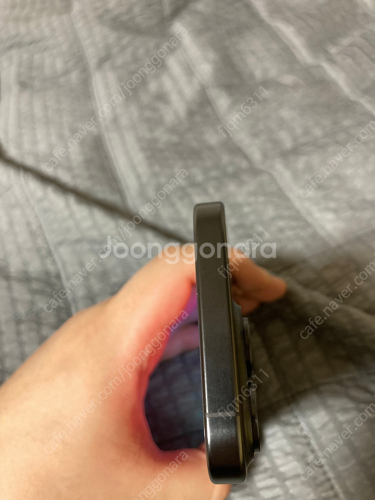 아이폰 15pro 블랙티타늄 128기가 팝니다--3