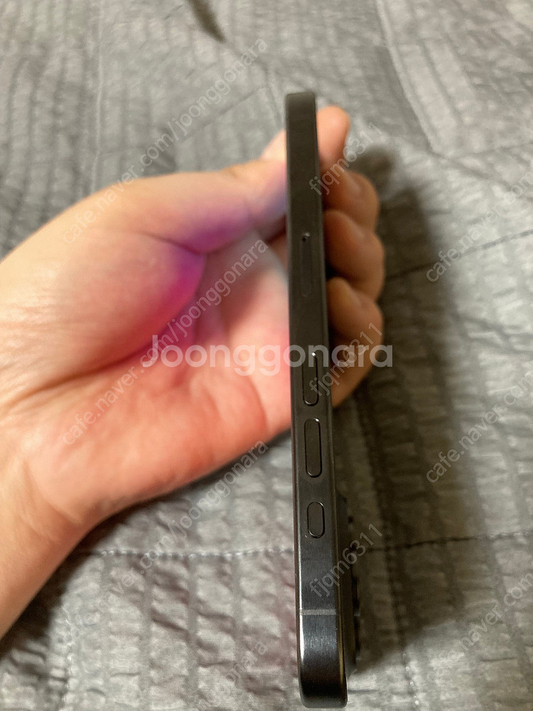 아이폰 15pro 블랙티타늄 128기가 팝니다--4