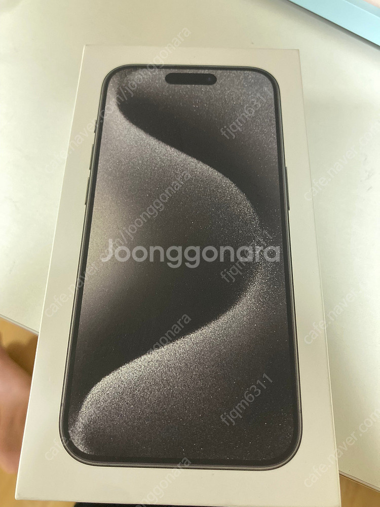 아이폰 15pro 블랙티타늄 128기가 팝니다--9