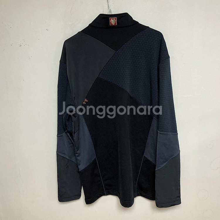 깨끗 블랙야크 남성 겨울 긴팔티 105XL--2
