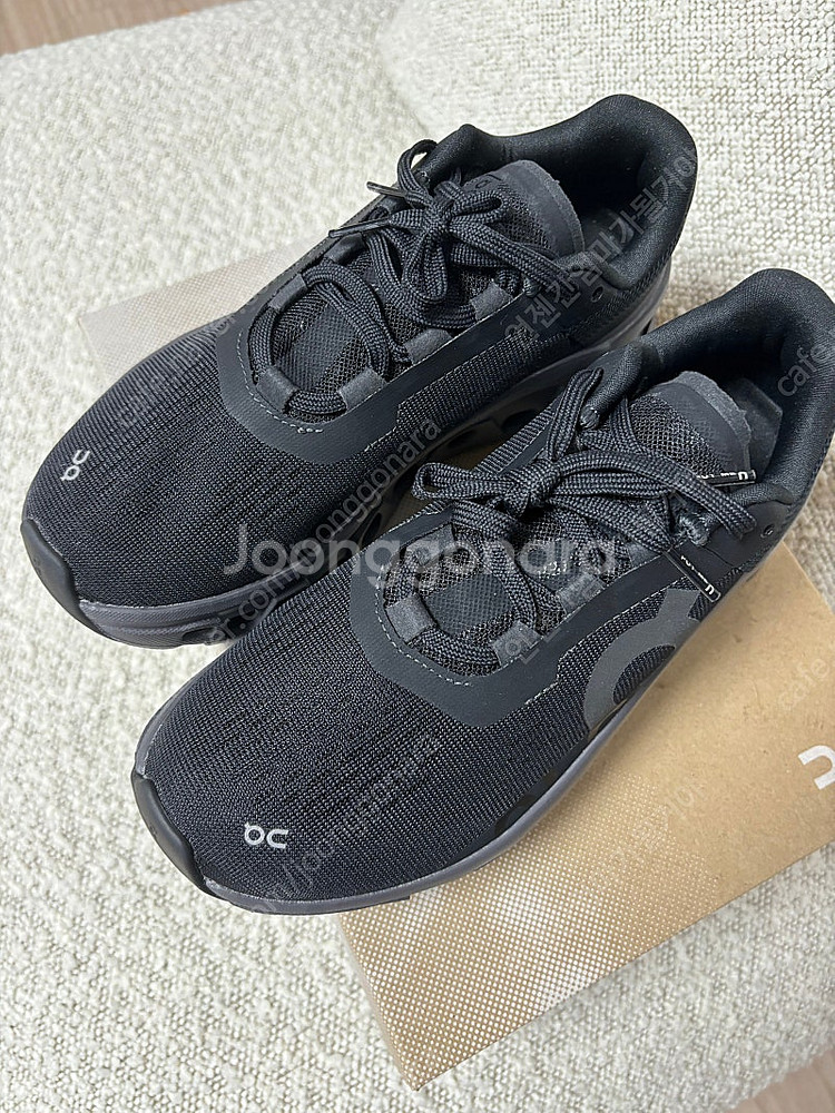 온러닝 클라우드몬스터 블랙 마그넷--1