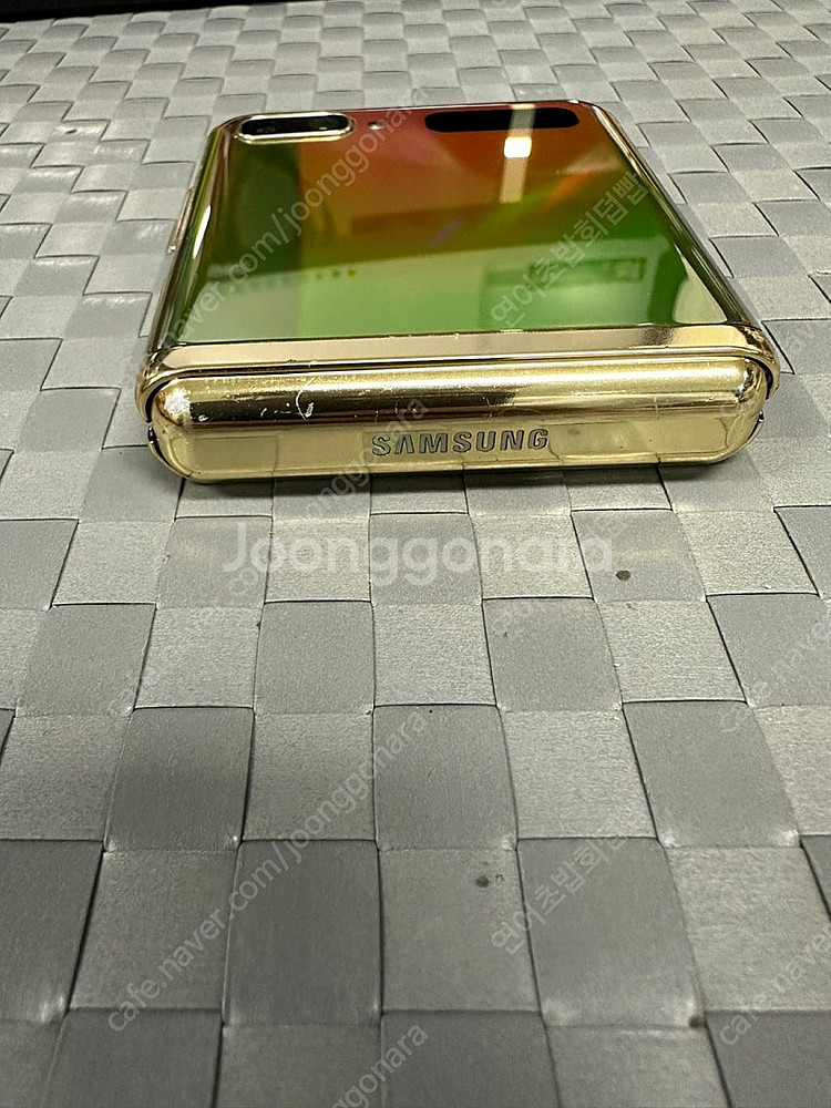 갤럭시Z플립3 256기가 골드 액정미세점 가성비폰 7만...--3