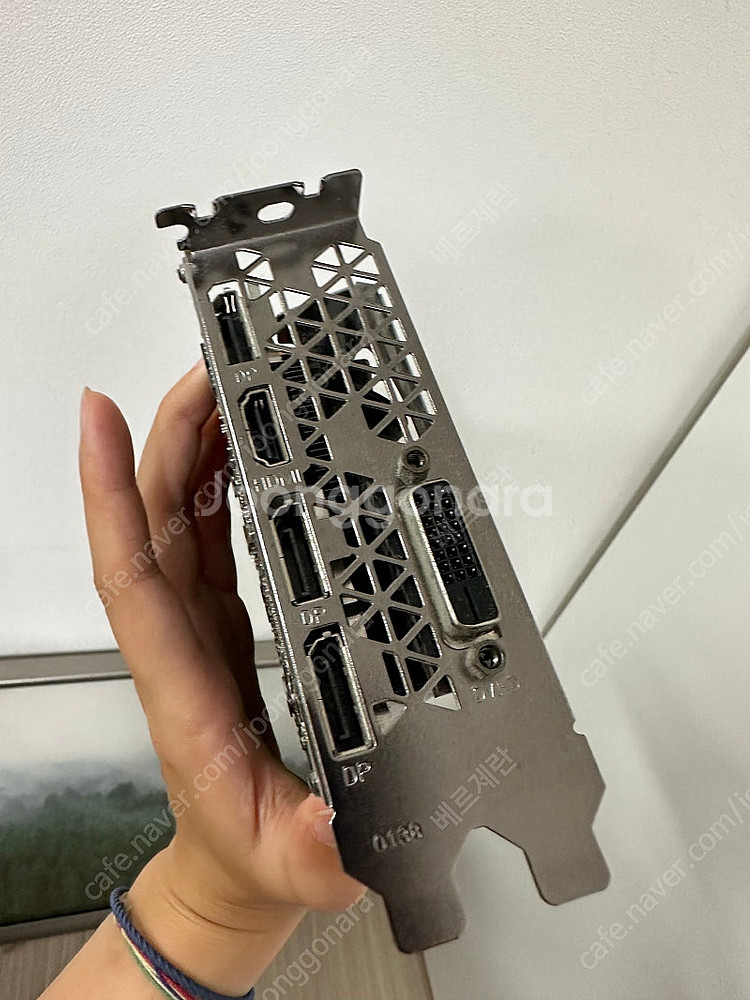 그래픽카드 갤럭시 1060 6gb--1