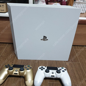 ps4 프로 7117b 1테라 2인셋 팝니다.