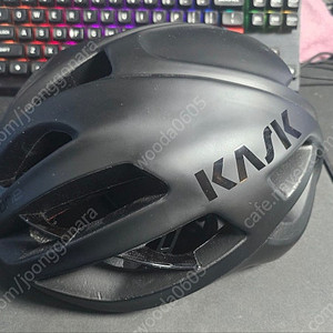 로드 자전거 헬멧 판매 합니다. KASK (L), MET(XL) 두가지