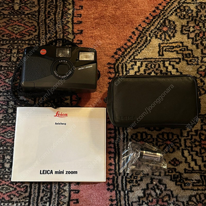 라이카 LEICA MINIZOOM 미니줌 민트급 라이카 가죽케이스 포함 판매.