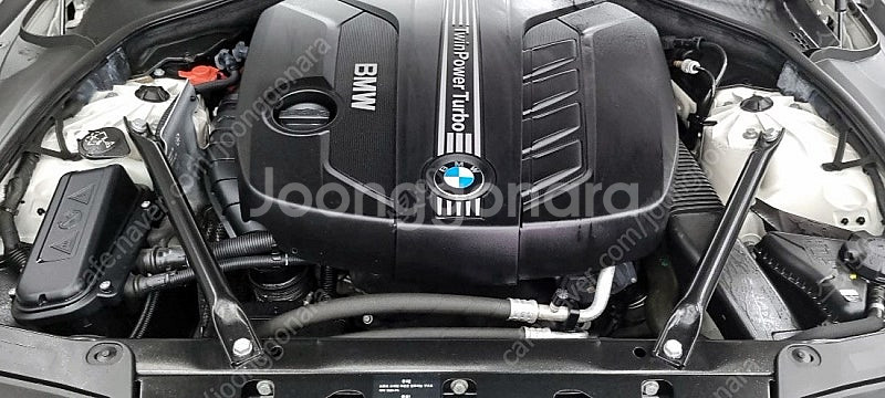 bmw 520d 화이트바디 화이트시트 조합 급매--5