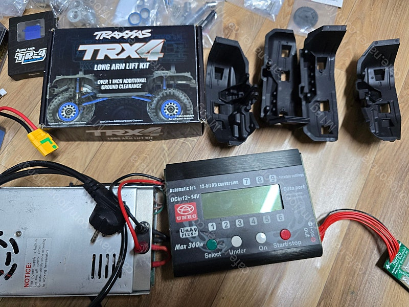 트락사스 trx4 디펜더 픽업 rc , 우나9 일괄 판매합니다--4