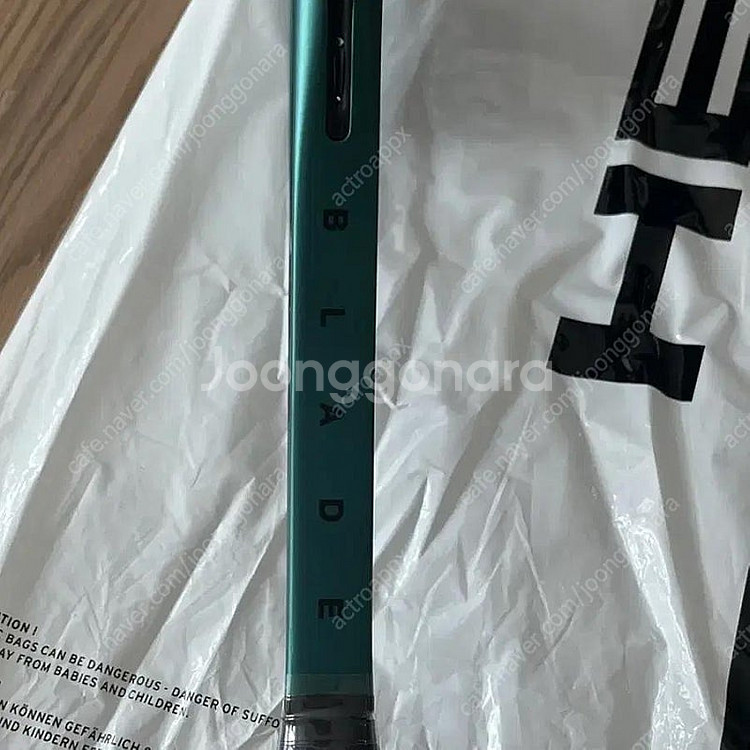 윌슨 블레이드 100 v9 테니스 라켓 팔아요(스트링포...--2