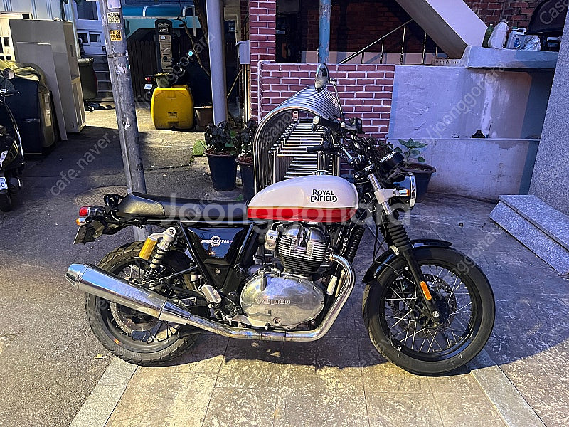로얄앤필드650인터셉터--1