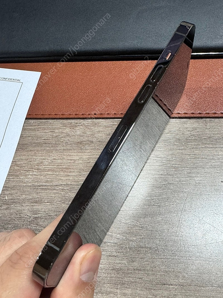 아이폰12 프로맥스 그래파이트 블랙 256 배터리 89% 팝니다.--5