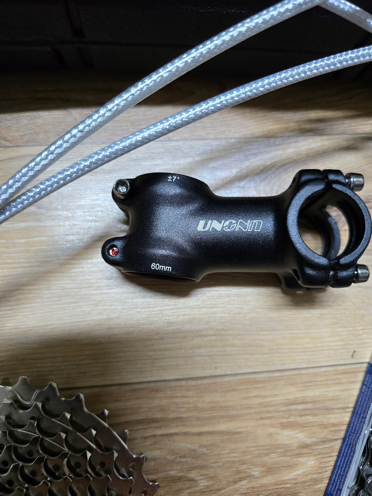 슈발베 마라톤레이서 타이어 18인치, 우노 드롭바, 초경량스템, 시마노 105 뒷드레일러--1