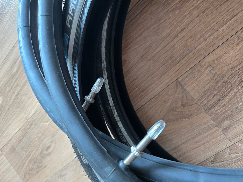 슈발베 마라톤레이서 타이어 18인치, 우노 드롭바, 초경량스템, 시마노 105 뒷드레일러--6