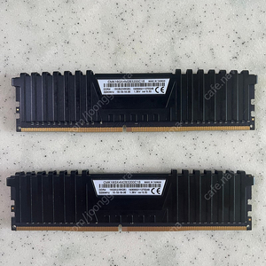 커세어 Corsair Vengeance LPX 16GB (2x8GB) DDR4 DRAM 3200MHz C16 판매합니다.