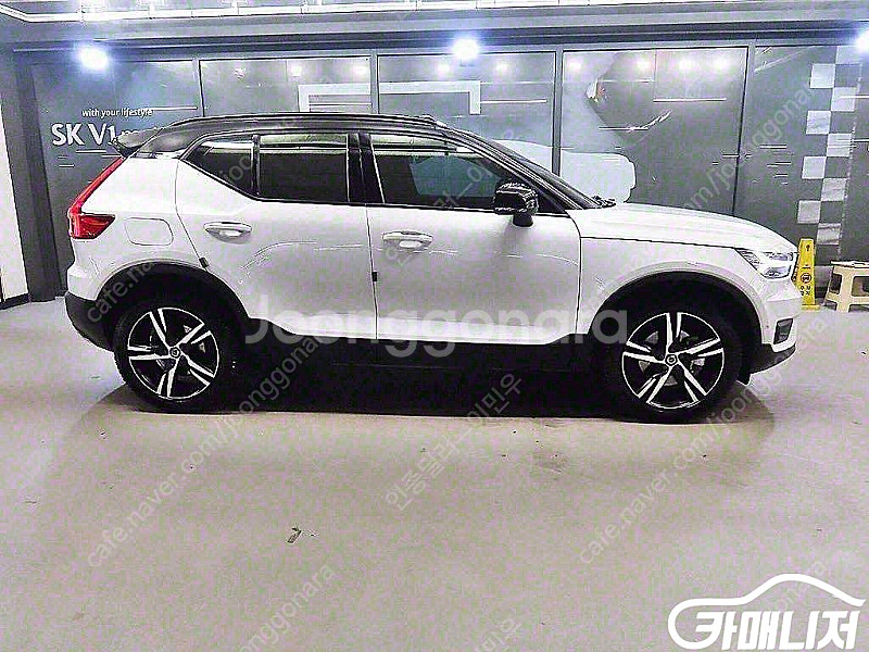 [볼보]XC40 T4 4WD R-디자인 | 2019 |...--2