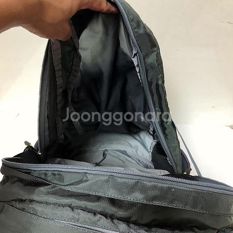 판매 오스프리 등산배낭 25L 상태좋음--6