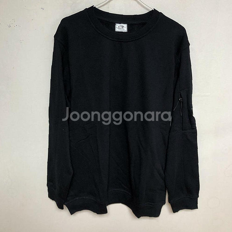 판매 CP컴퍼니 남성 맨투맨 긴팔티 105XL 깨끗--0