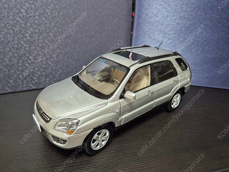 스포티지 1:18다이캐스트 판매합니다.--1