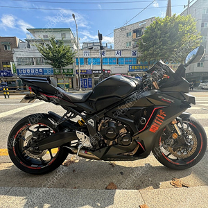 혼다 20년식 cbr 650r 풀배기 판매합니다.