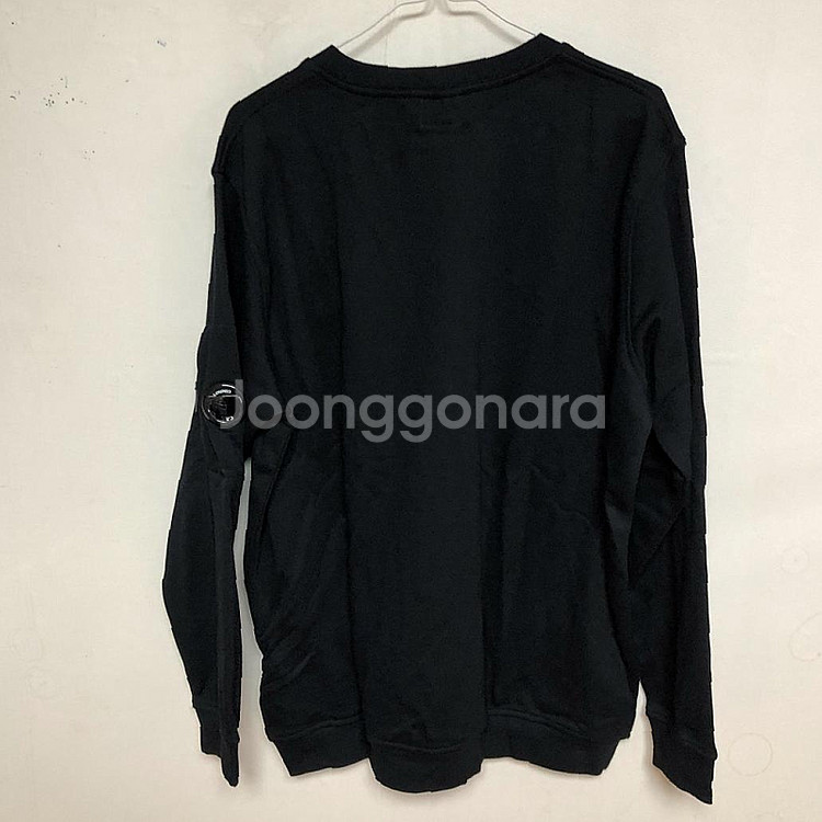 CP컴퍼니 남성 긴팔티 105XL 깨끗해요--2