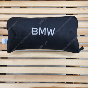 BMW 순정 쿠션 겸 담요