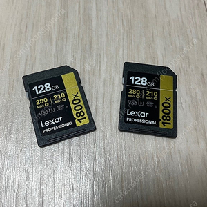 렉사 128GB 1800X V60 4K 촬영용 고성능 메모리 2개