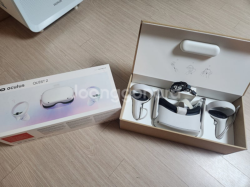 vr 오큘러스 퀘스트2 128gb 팝니다(정품)--1