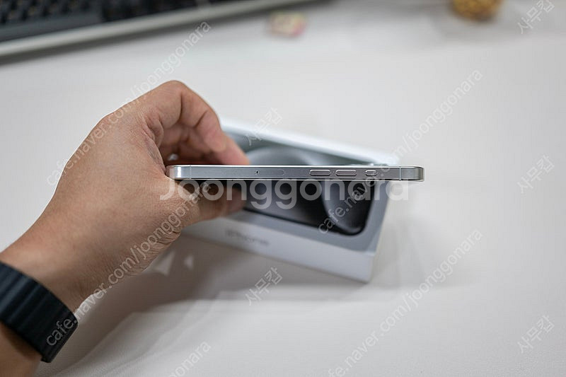 아이폰 15 Pro 화이트 티타늄 256G (95만원)...--5