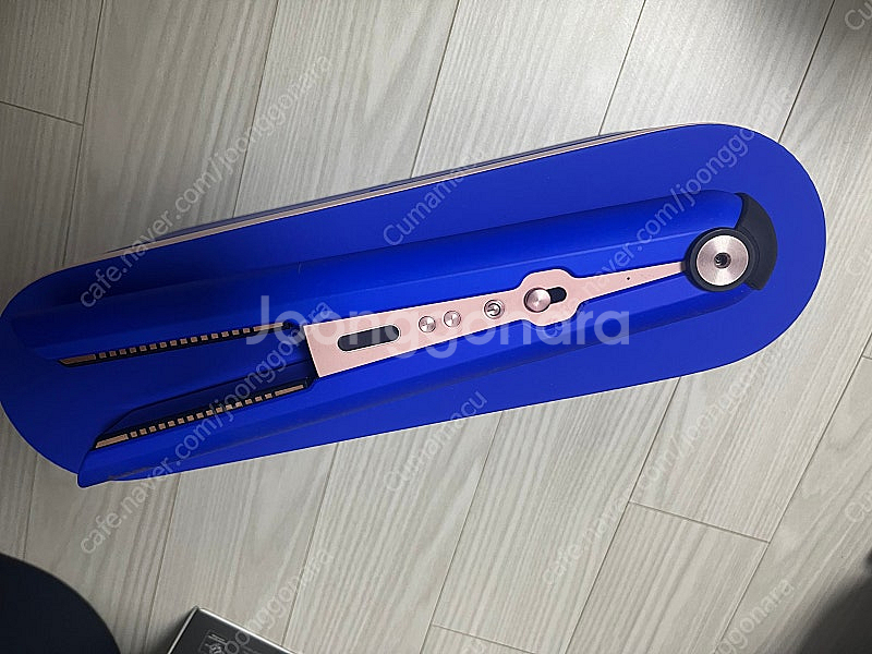 다이슨 고데기 헤어스트레이트너--0