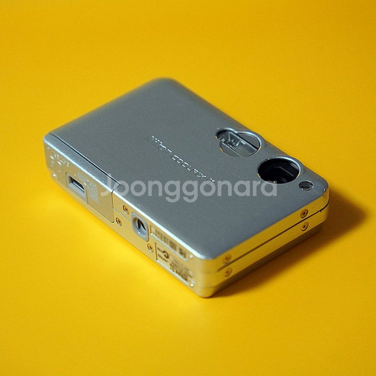 니콘 쿨픽스 s1 메탈실버 21만원 빈티지디카 디지털카메라--2