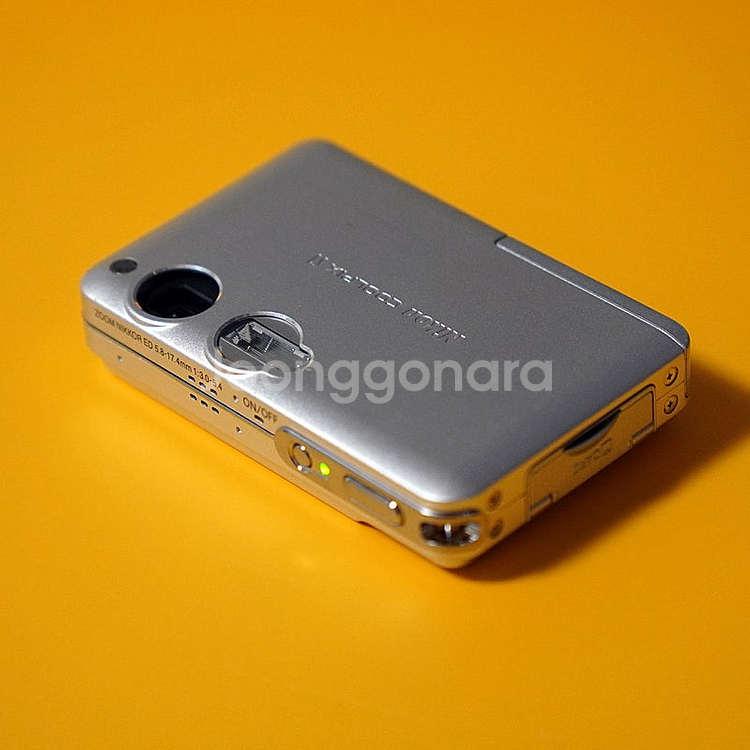 니콘 쿨픽스 s1 메탈실버 21만원 빈티지디카 디지털카메라--4