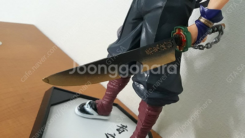귀멸의칼날 우즈이텐겐 피규어 팝니다--1
