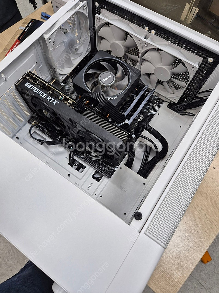 갓 조립한 라이젠5600,rtx3060ti, 모니터 풀...--3