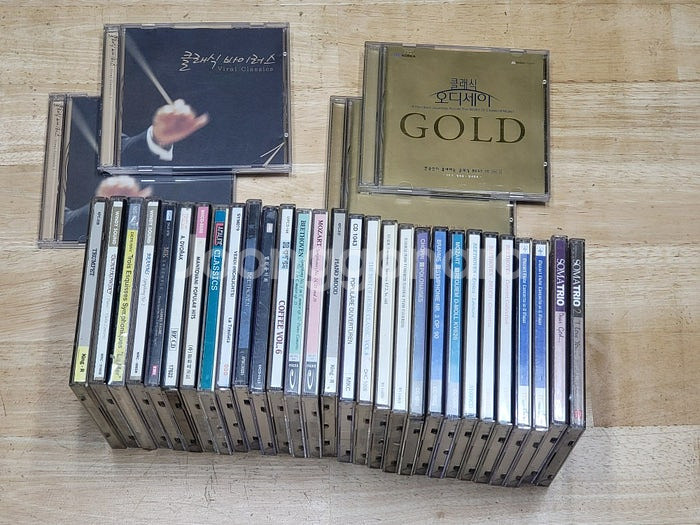 클래식 CD 박스 팝니다.--3