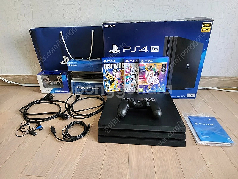PS4PRO ssd1기가 + 카메라 + 저스트댄스 등--2
