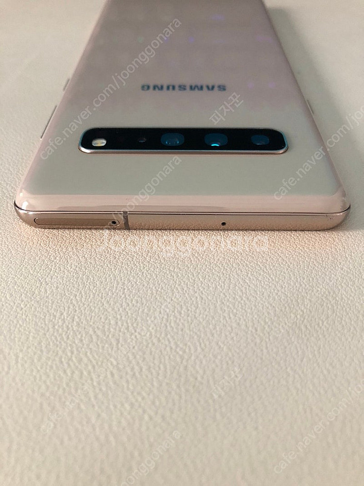 갤럭시 S10 5G 골드 256기가 7만원 판매합니다--3