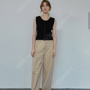 Che 체 roah cotton tuck pants