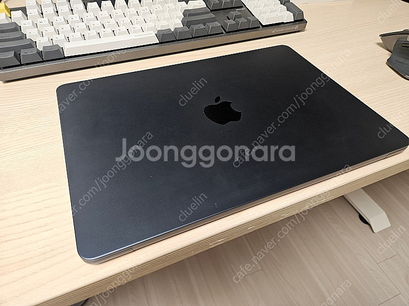 맥북 에어 13인치 M2 8G 256GB 미드나이트 (...--1