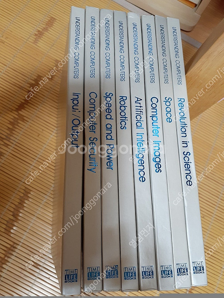 과학책 인공지능등 여러가지 있습니다 필요하신 분들은 편...--0