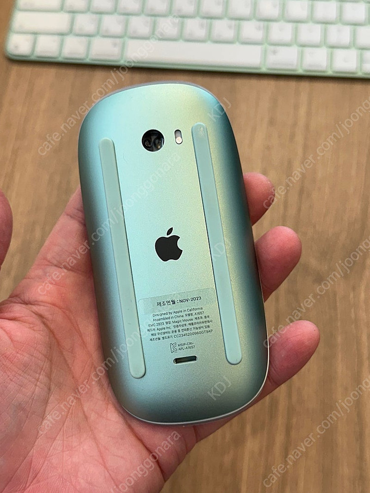 아이맥 그린 동봉 매직키보드(터치아이디), 매직마우스 세트 판매--3