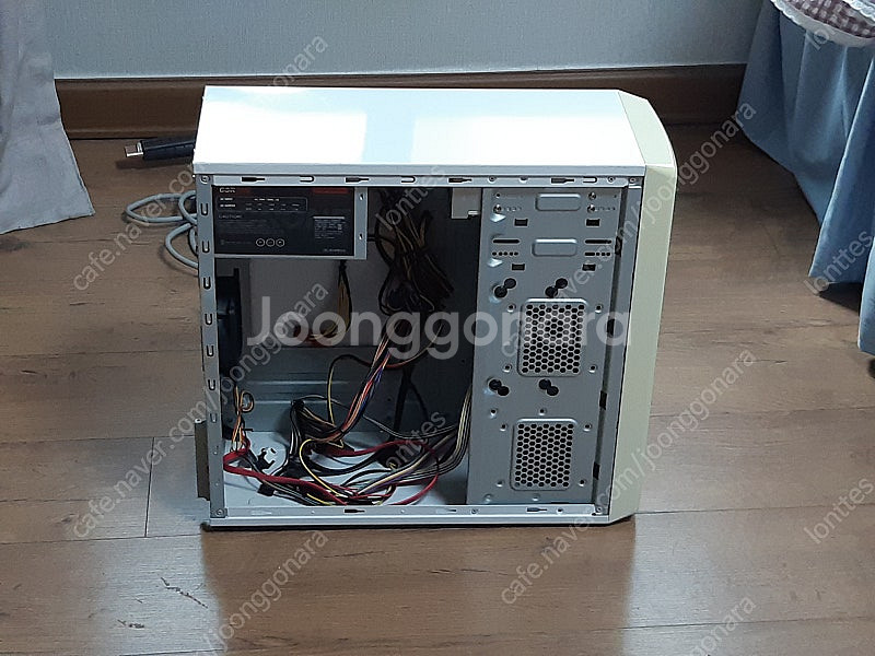 미들타워컴퓨터케이스판매.부품내장--3