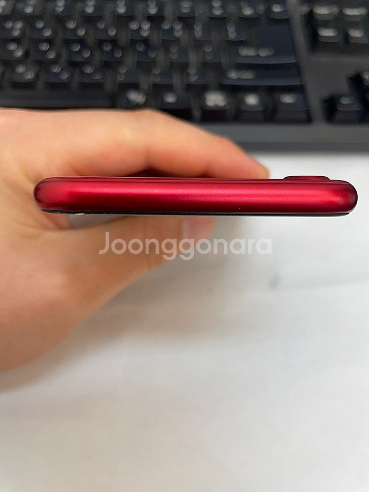 아이폰SE3 레드 128GB 상태좋은 중고26만팝니다.--3