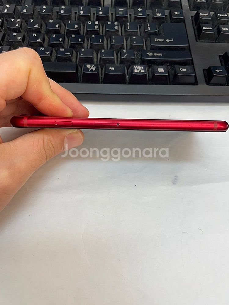아이폰SE3 레드 128GB 상태좋은 중고26만팝니다.--4